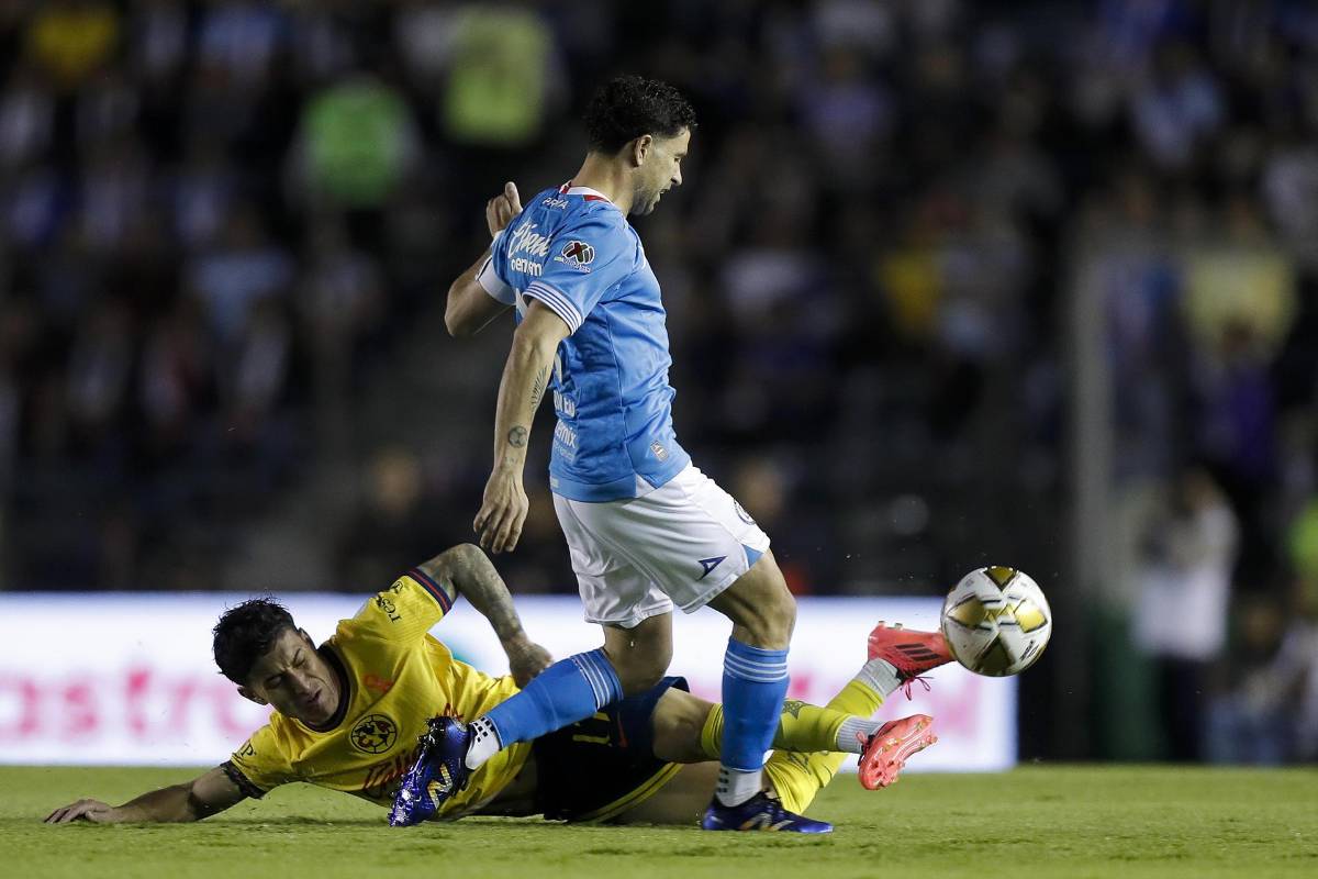 El VAR se hizo el ‘ciego’ y tenía que anular el penal de América, el robo al Cruz Azul y la pelea en vestuarios con el árbitro