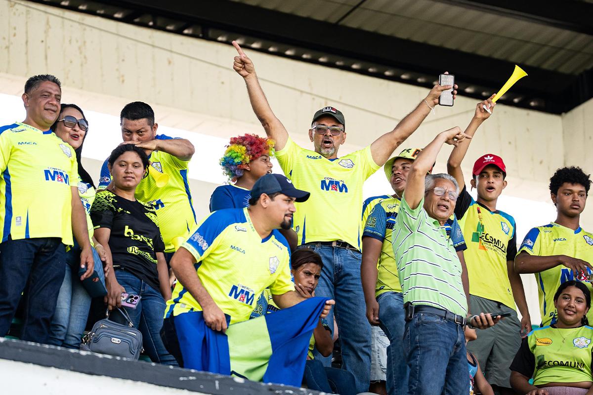 Belleza en el Puerto, Castellón en silla de ruedas y por qué no jugó Welcome; paliza de Motagua sin público