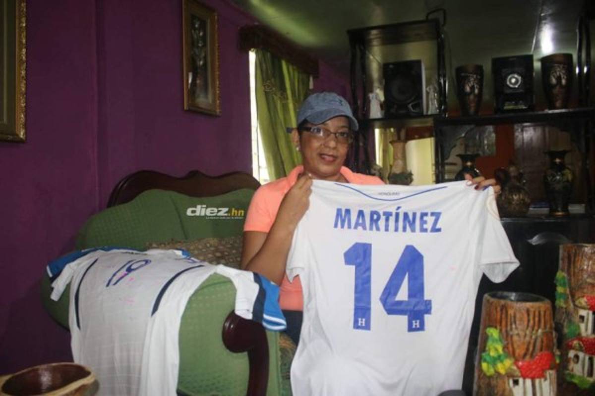 Su cuarto íntimo con sus ídolos y la aldea que lo vio crecer: Conoce Isleta, la tierra de Douglas Martínez