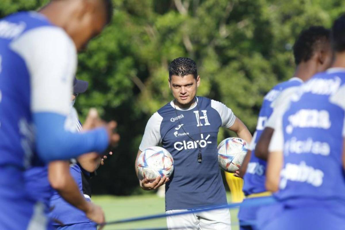 Luis Alvarado, entrenador de la Selección Sub-20 de Honduras.