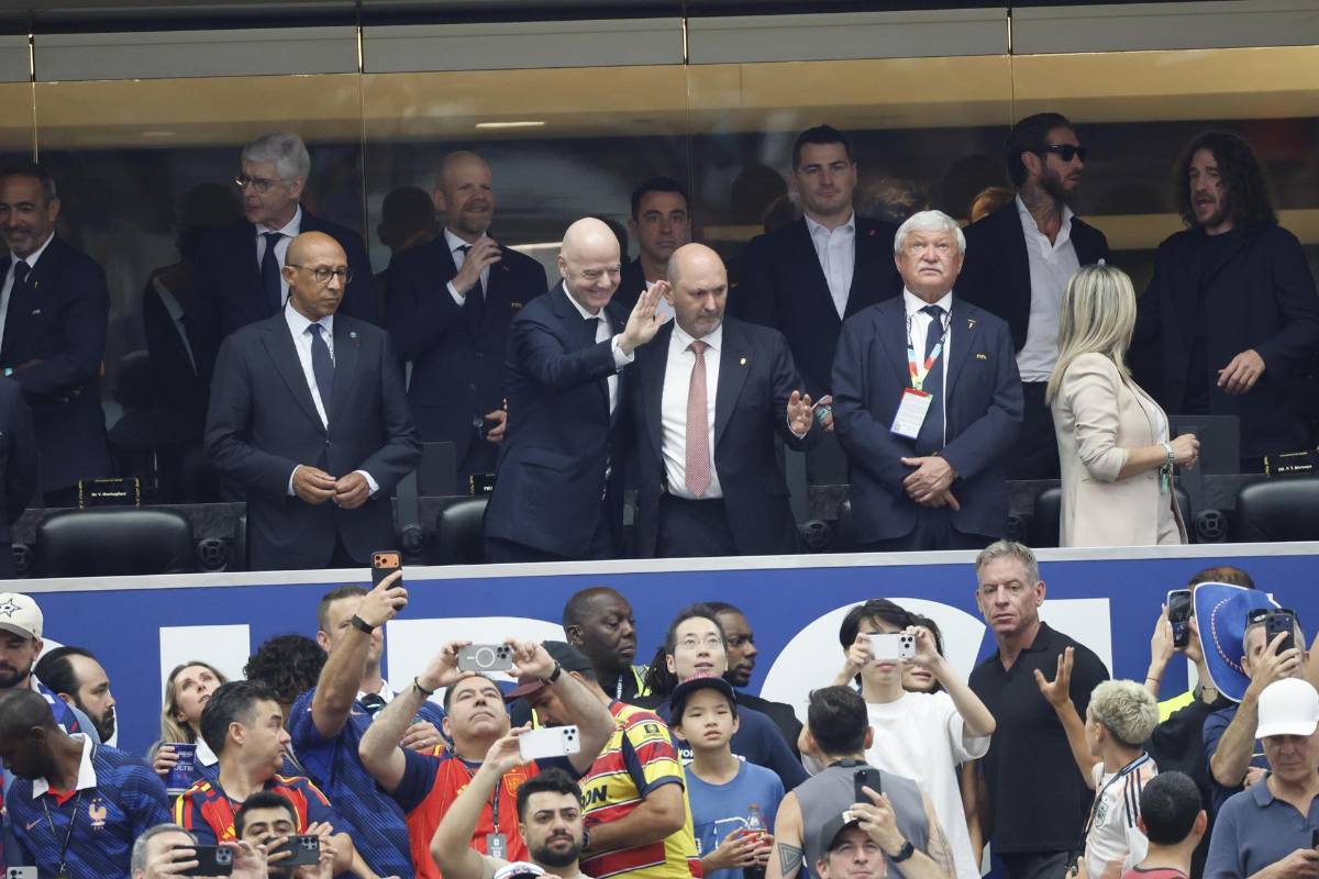 Los 3 errores de Iván Barton, la agresión de Mbappé y la fiesta de España tras meterse a la final del Mundial 2026