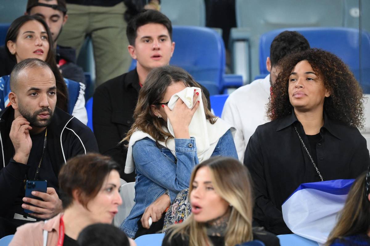 No viste por TV: Otro lesionado en Francia, la impresionante foto de Mbappé y ¿quién era la mujer que se escondía de los fotógrafos?