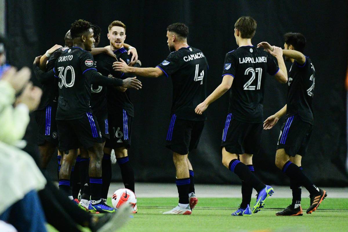 ¡Se fue ovacionado y contundente mensaje en su festejo! La inolvidable noche de Romell Quioto en Concachampios ante Santos Laguna