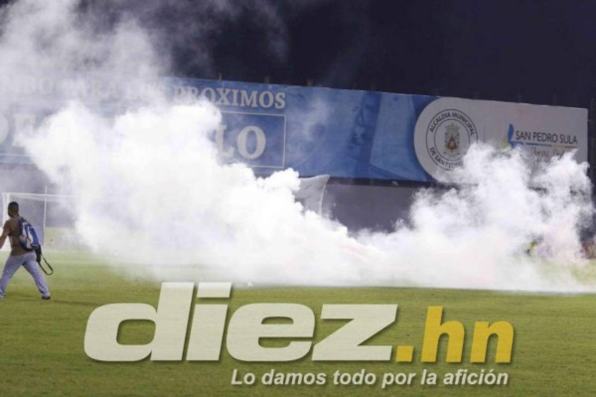 Impactantes imágenes: Terror y drama en el estadio Morazán tras actos vandálicos