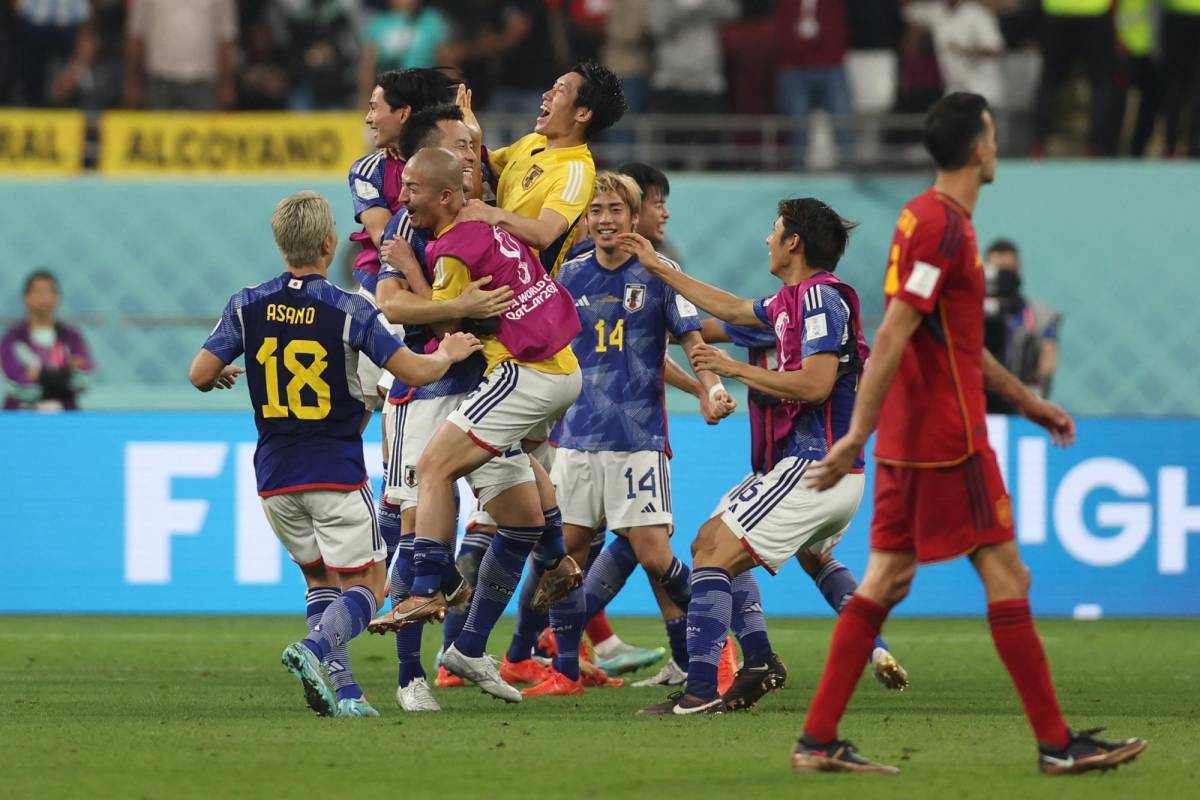 Japón remontó 2-1 a Alemania y España para sumarse a los equipos sorpresa del Mundial de Qata