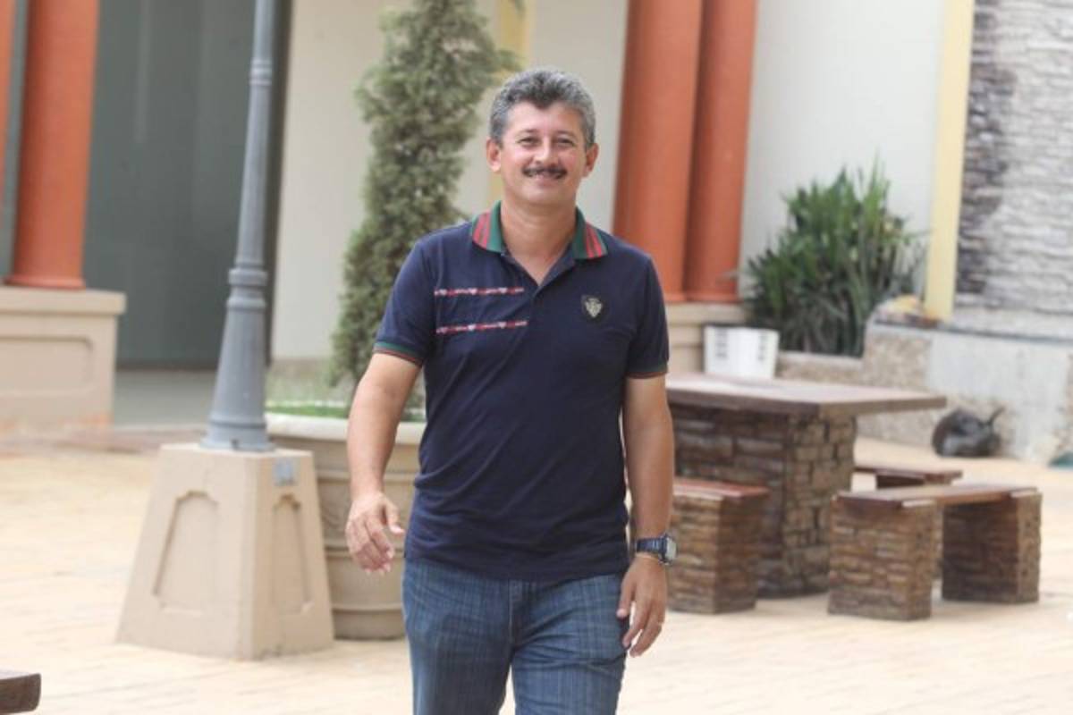 ¡Puesto disponible! Técnicos que podrían dirigir al Real España