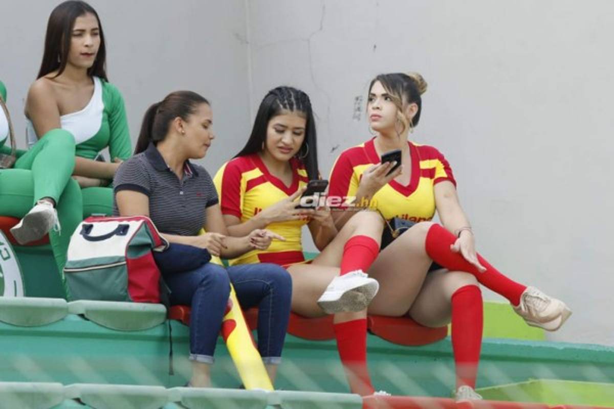 Fotos: Chicas lindas y ambiente familiar en las gradas del Yankel Rosenthal