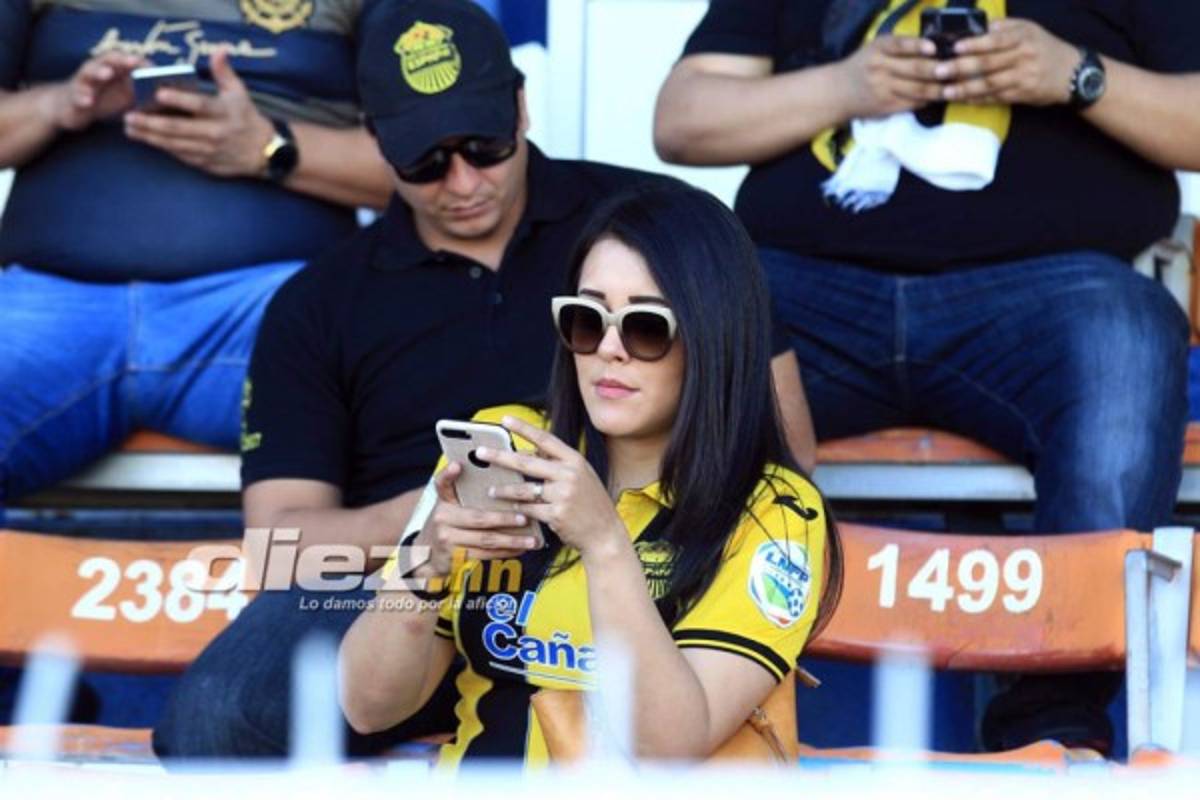 NO SE VIO POR TV: La selfie, la familia, la baleada y el abrazo de 'Chapeta' a Moreira