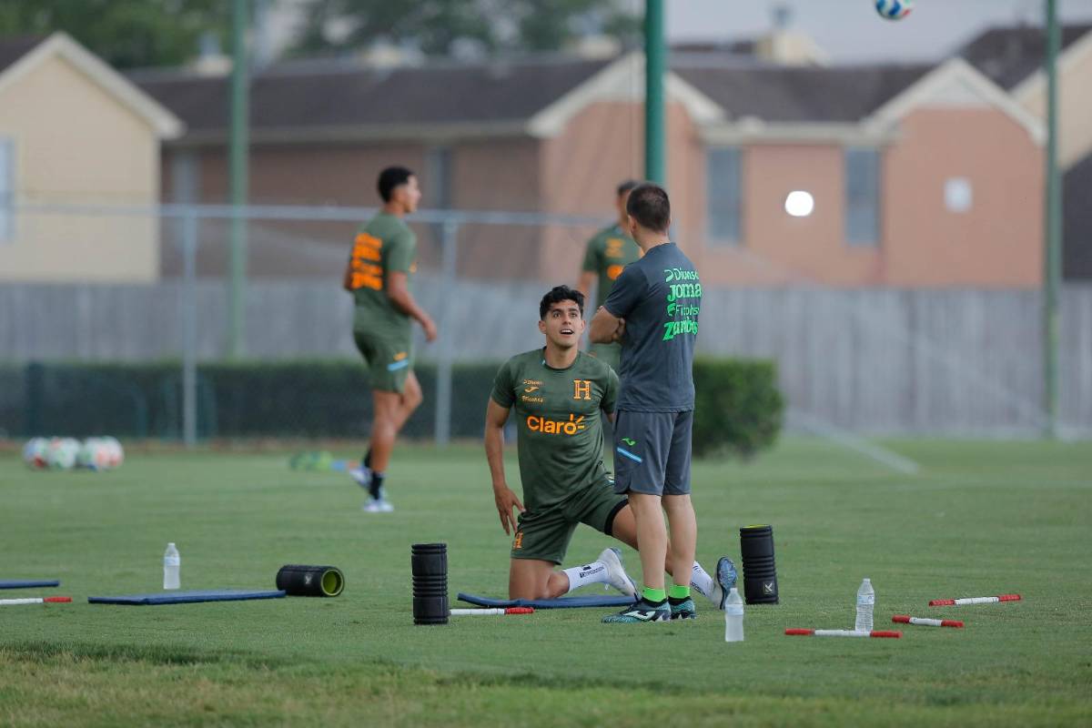 Con baja oficial y charlas de Francis, así fue el segundo entreno de Honduras