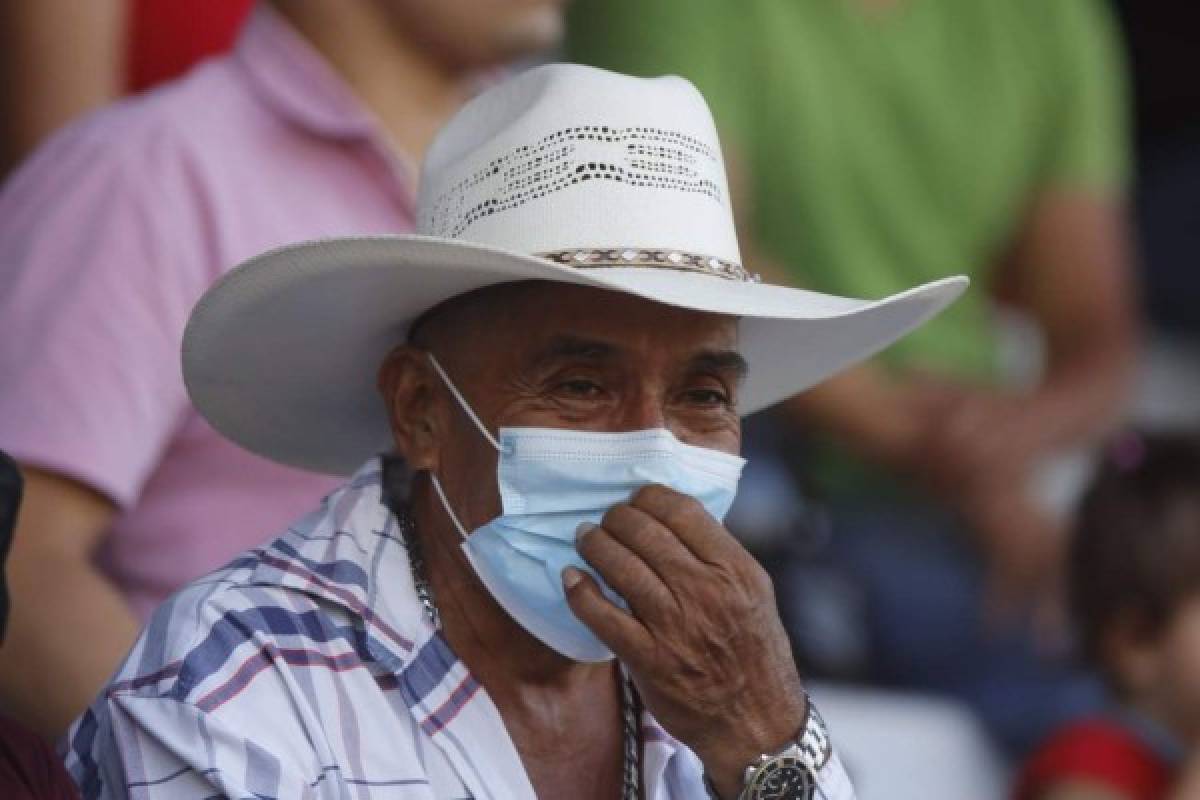 Chicas bellas, lágrimas y ambientazo: Así se vivió en Copán el Deportes Savio-Génesis por la Liga de Ascenso