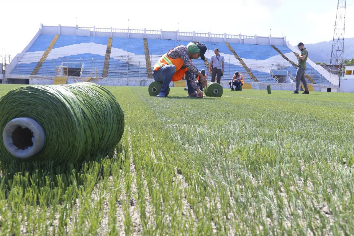 ¿Cuánto tiempo de vida tendrá la nueva cancha del Estadio Morazán? Notorio avance y lo que complementará el proyecto