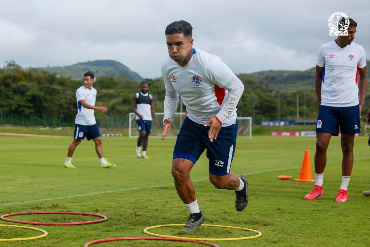 Olimpia quiere el título y así sería el 11 que utilizaría Eduardo Espinel para enfrentar a Marathón en la final de ida
