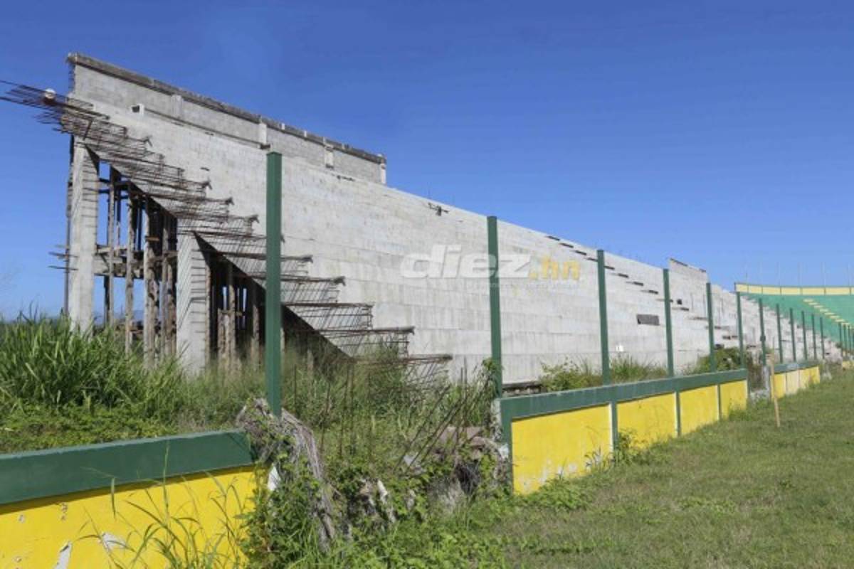 ¡Daño total en el engramillado! Así luce el estadio de Parrillas One tras ser azotado por dos huracanes