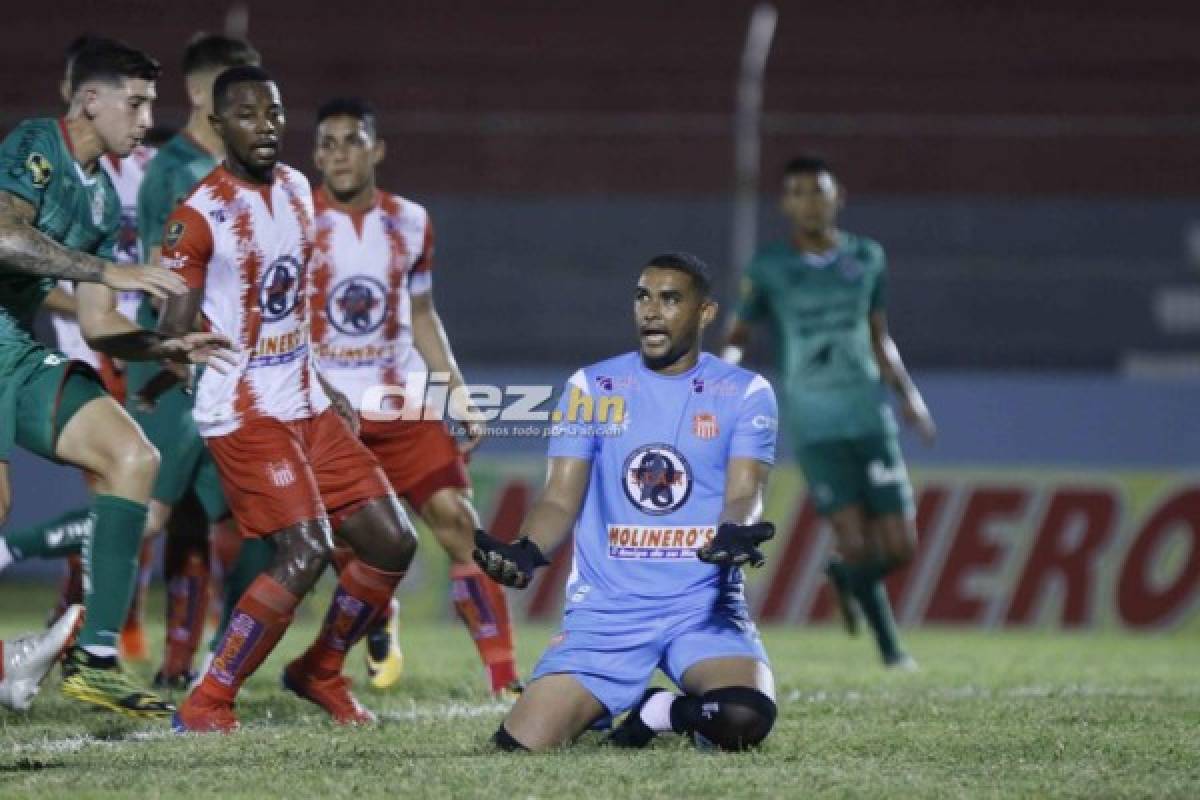 Curiosas: El manotazo de Palermo, Patón Mejía y la reacción de jugadores de UPN tras roja de Axel Gómez