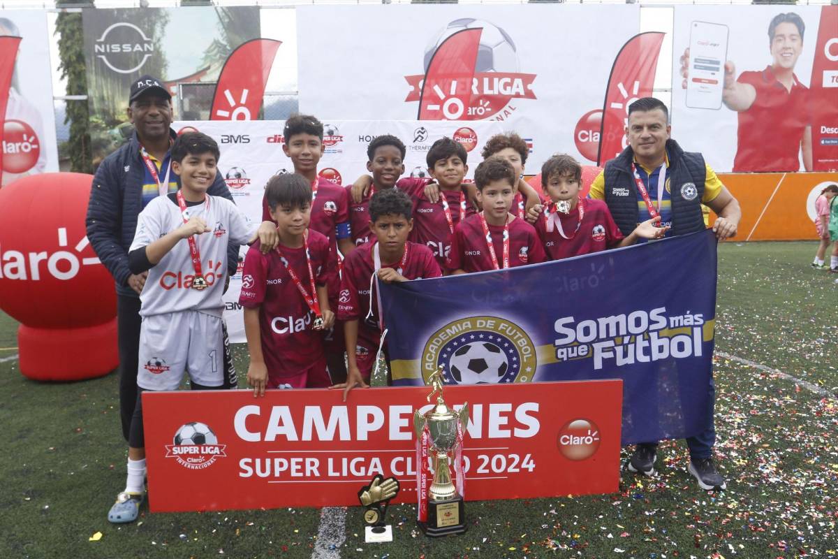 Super Liga Claro 2024: pasión por el fútbol, muchos goles y alegría total