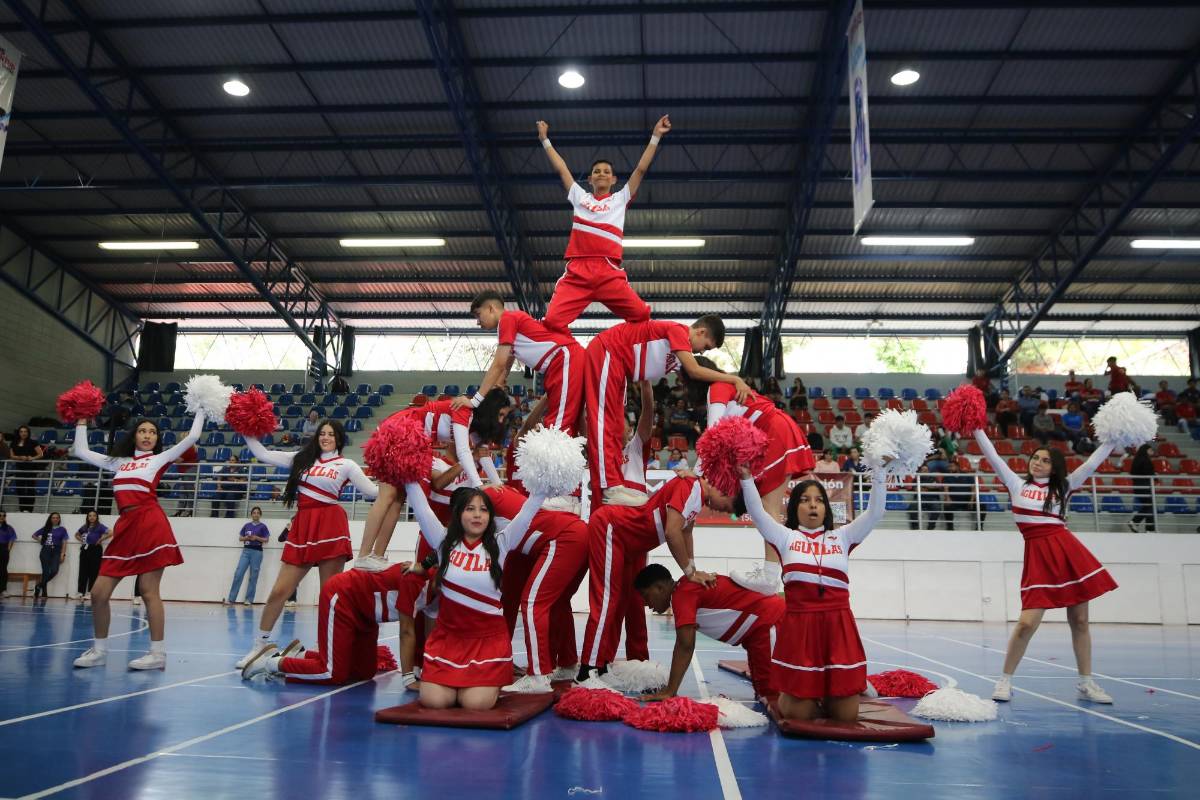 UNITEC vivió una gran fiesta con el lanzamiento de los Juegos de la Juventud; las cheerleading se roboron el show