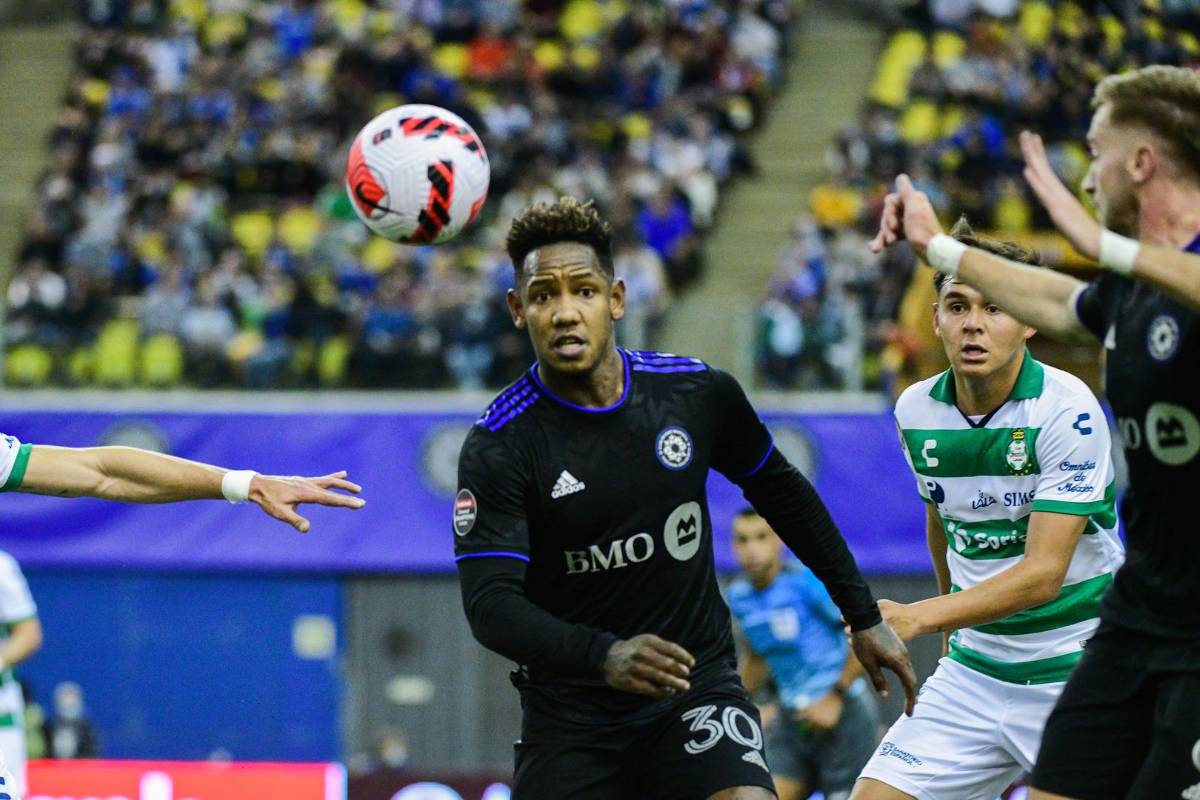 ¡Se fue ovacionado y contundente mensaje en su festejo! La inolvidable noche de Romell Quioto en Concachampios ante Santos Laguna