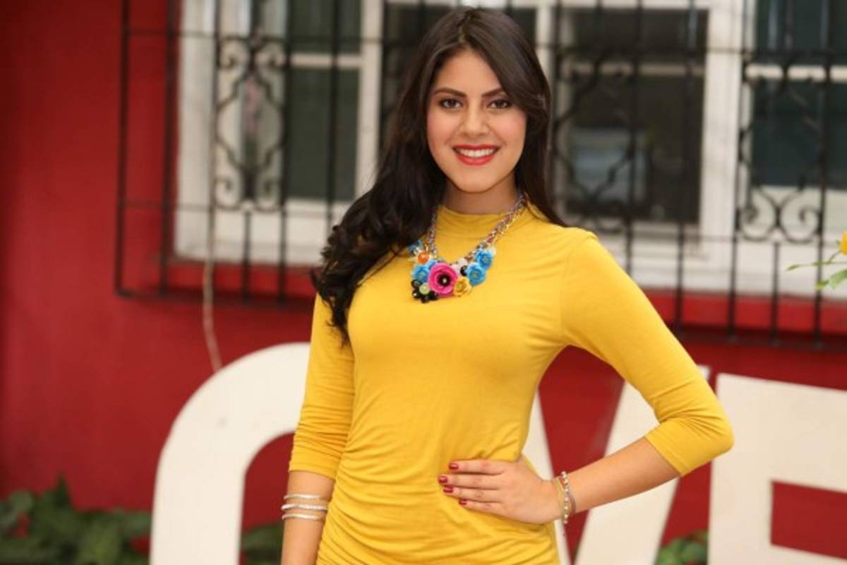 Francis Espinal, sueña con trabajar en CNN y con entrevistar a Messi