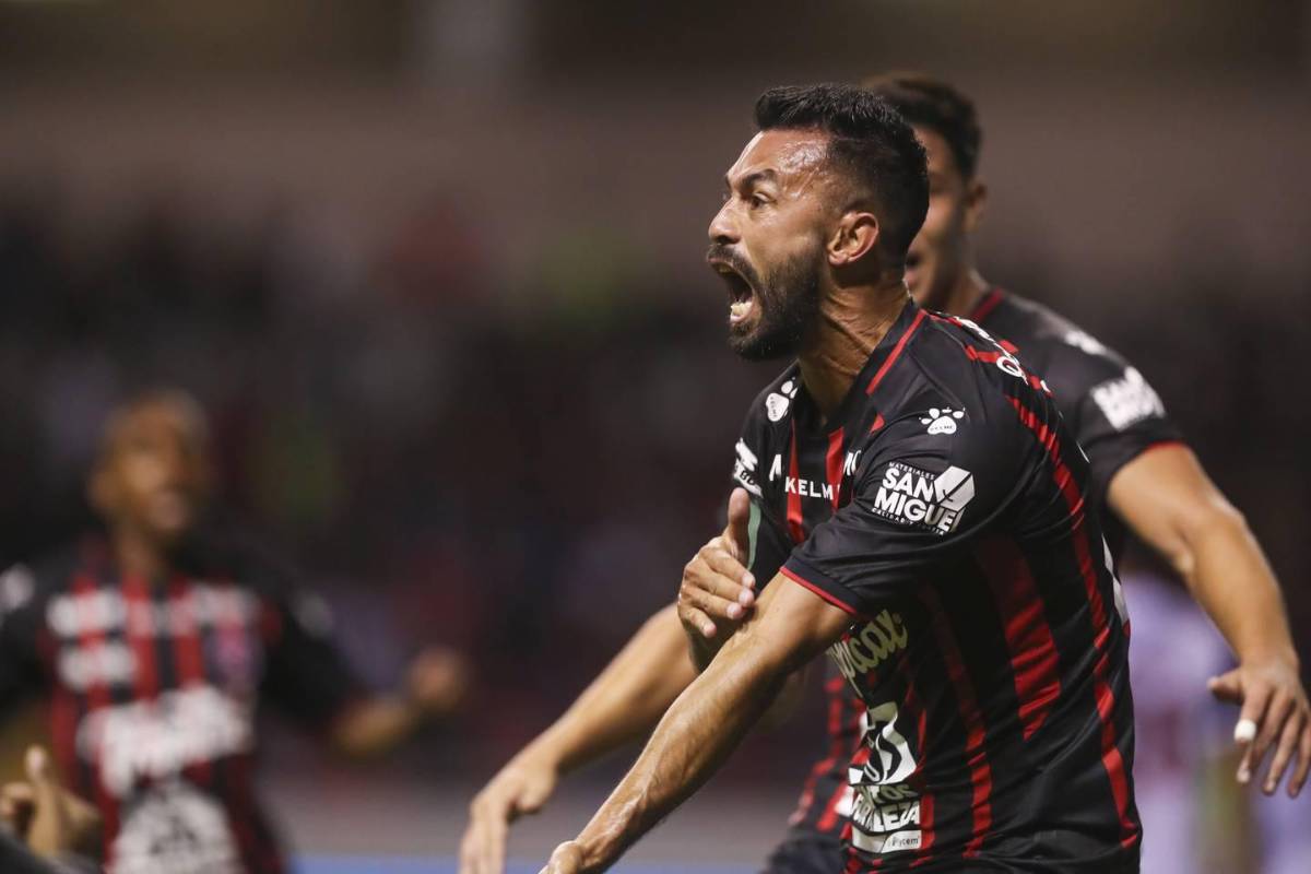 ¡Un mediocampo para tenerle miedo! El explosivo once titular de Alajuelense vs Olimpia en la final de Liga Concacaf