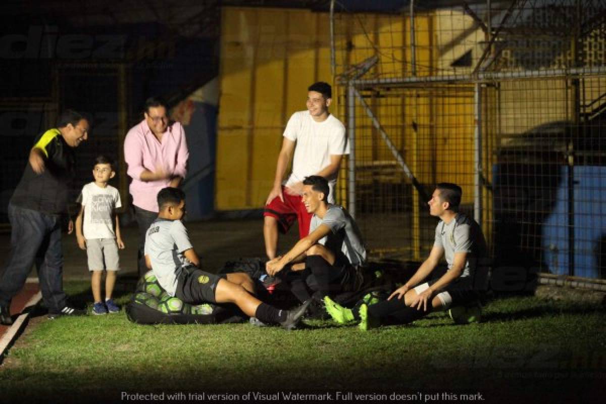 FOTOS: Real España prepara el choque contra Olimpia bajo la luna llena