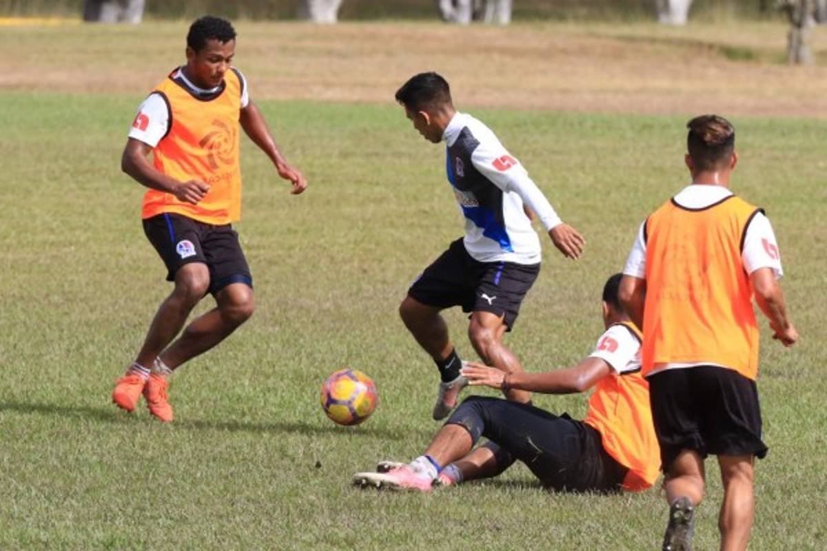 RUMORES-FICHAJES: Olimpia confirma tres altas y hay nuevos legionarios