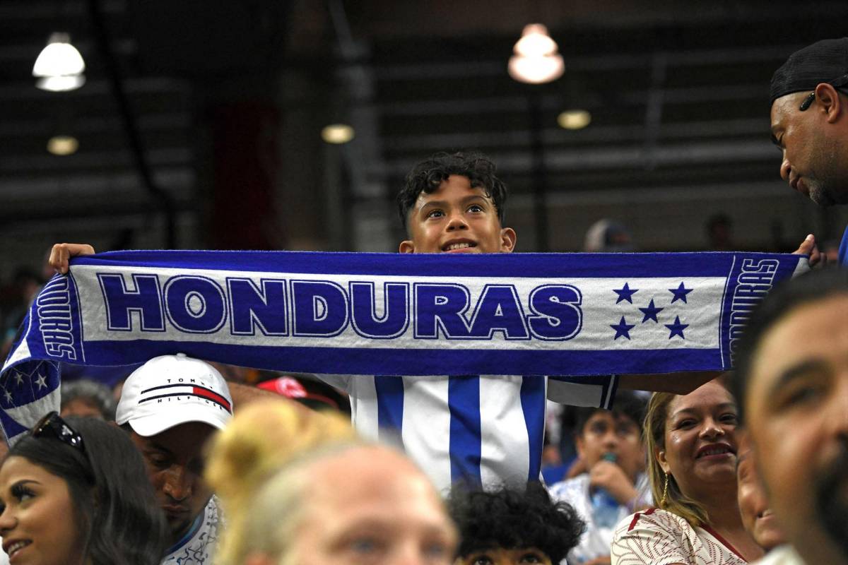 No se vio en TV: El jugador hondureño que no soportó la humillación ante México y así lo vivió Diego Vázquez