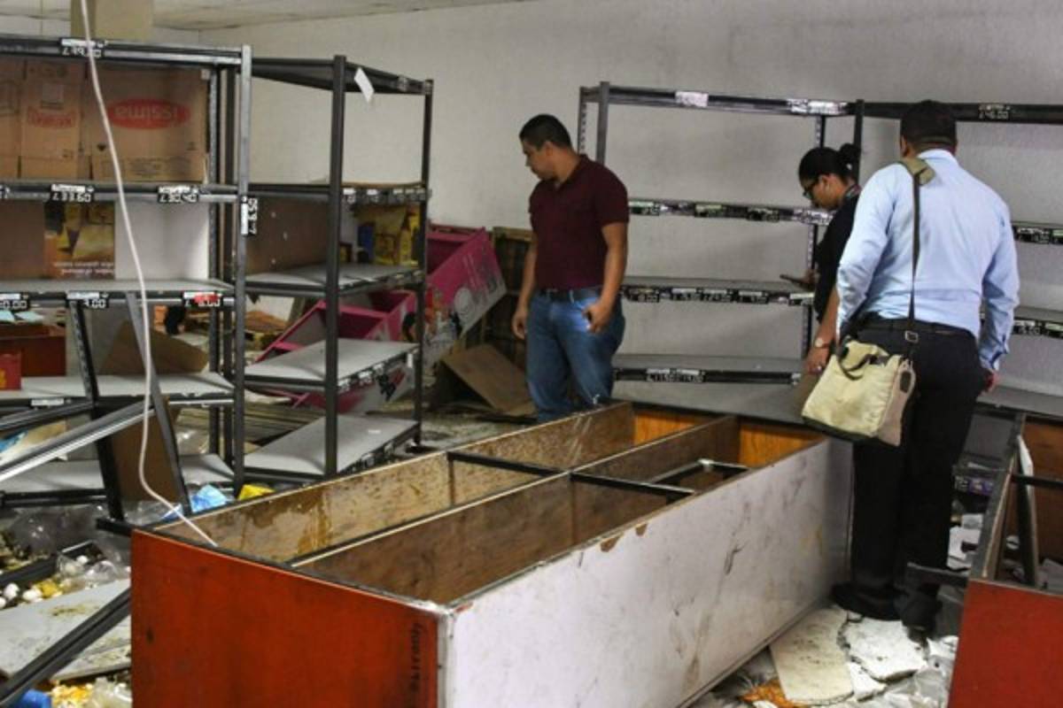 ¡Fuego y calles tomadas! Continúan las protestas en Tegucigalpa y otras ciudades del país