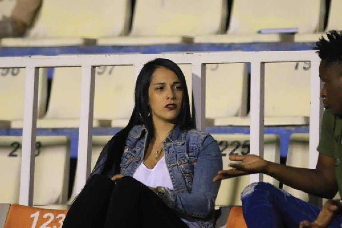 FOTOS: Las hermosas chicas que invadieron el estadio Nacional