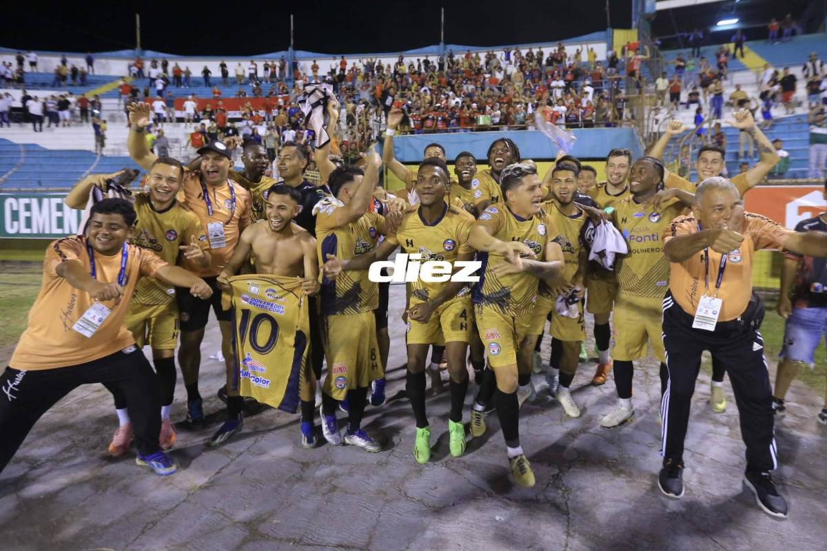 ¡Choloma es de primera! Chato Padilla rompió en llanto, locura del presidente y la plantilla celebró por alto