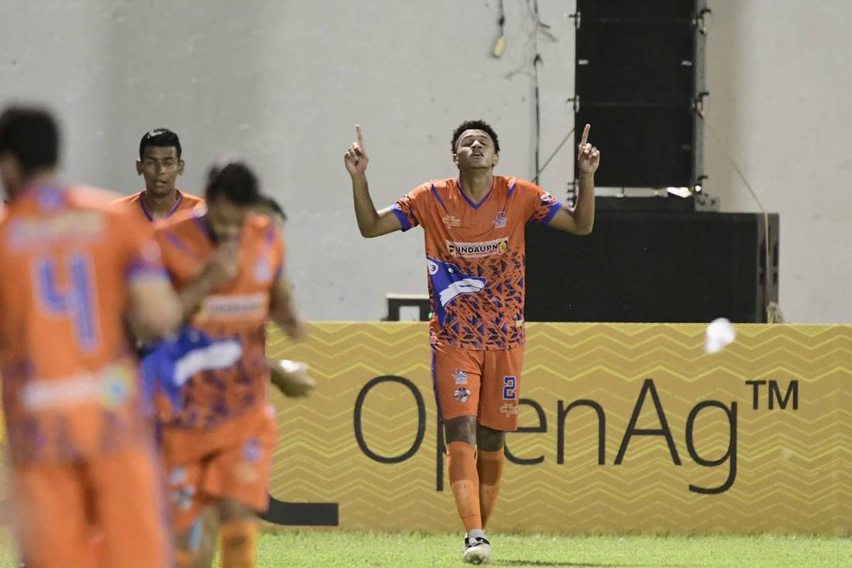 Los desarmadores: Allan Banegas y Jack Baptiste, futbolistas con más faltas cometidas en el Clausura