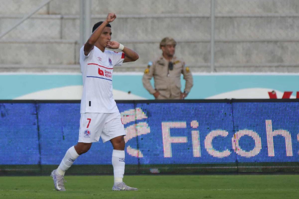 El gesto de Olimpia con Georgie Welcome, el que rompió su mala racha y fichaje se presentó ante la afición