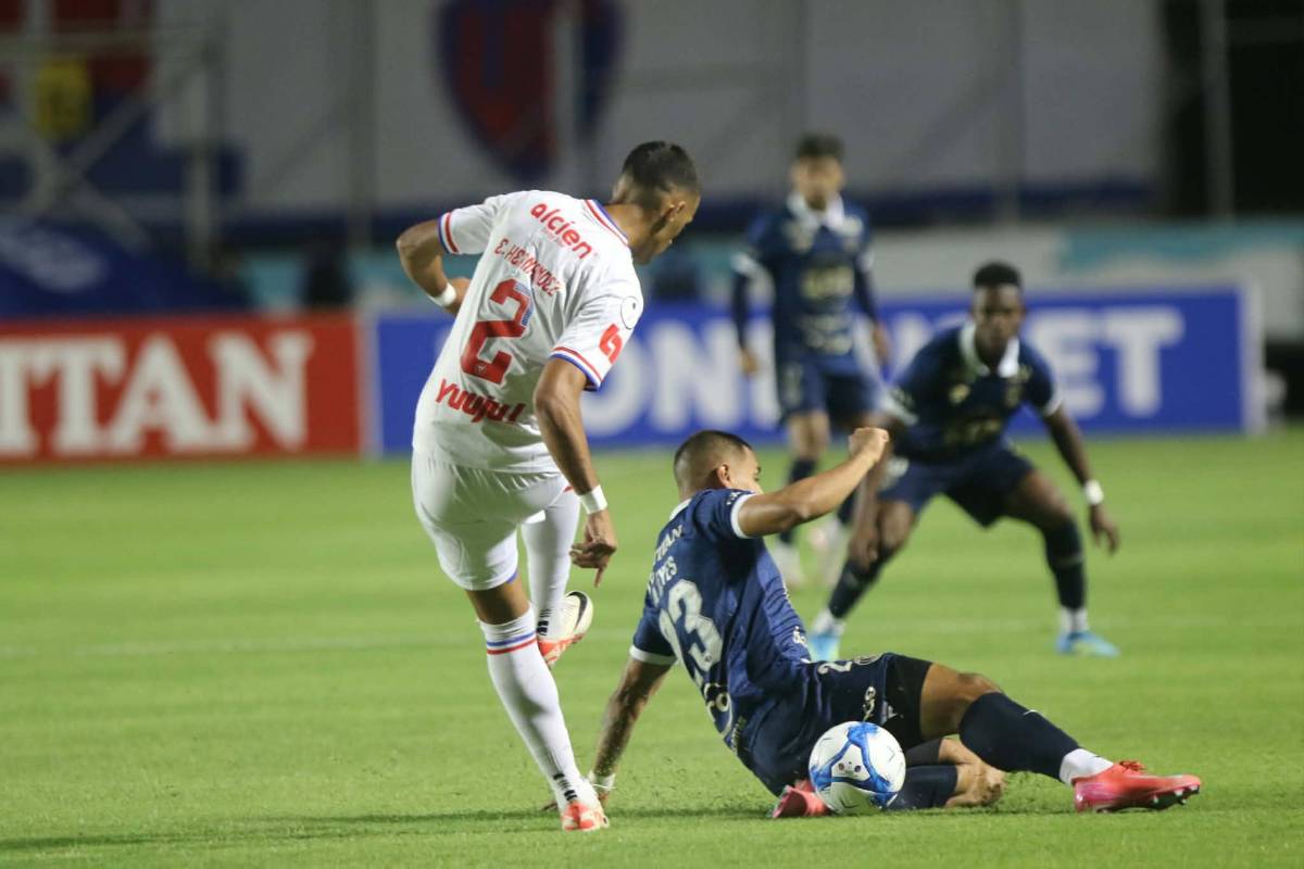 Locura de Olimpia tras quedar campeón, Espinel sorprendió y fiestón de la Ultra Fiel