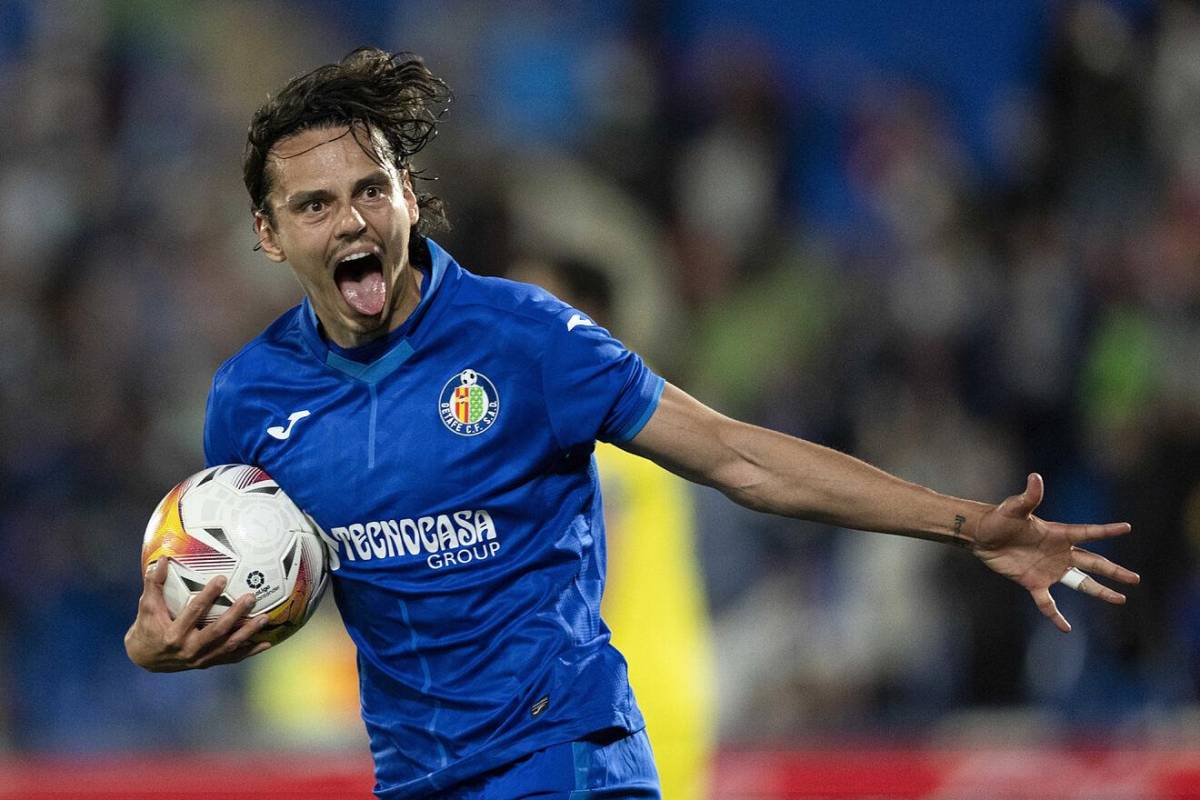 Mercado: Real Madrid y los tres fichajes bomba; Cristiano se ofreció a histórico club y giro inesperado en Barcelona