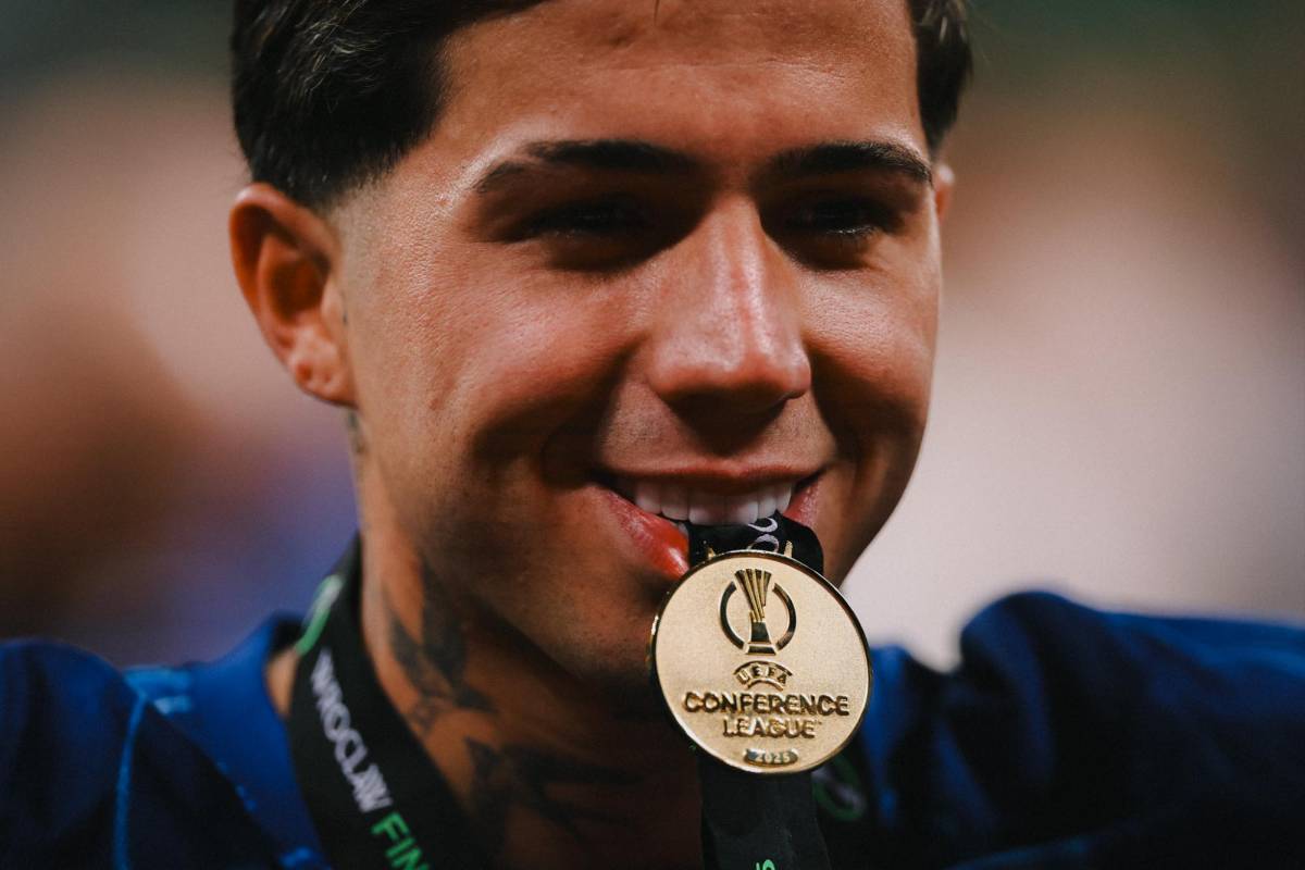 Chelsea consigue lo que nadie ha hecho: festejo por el título, el jugador que se comió a Antony y un Betis destrozado