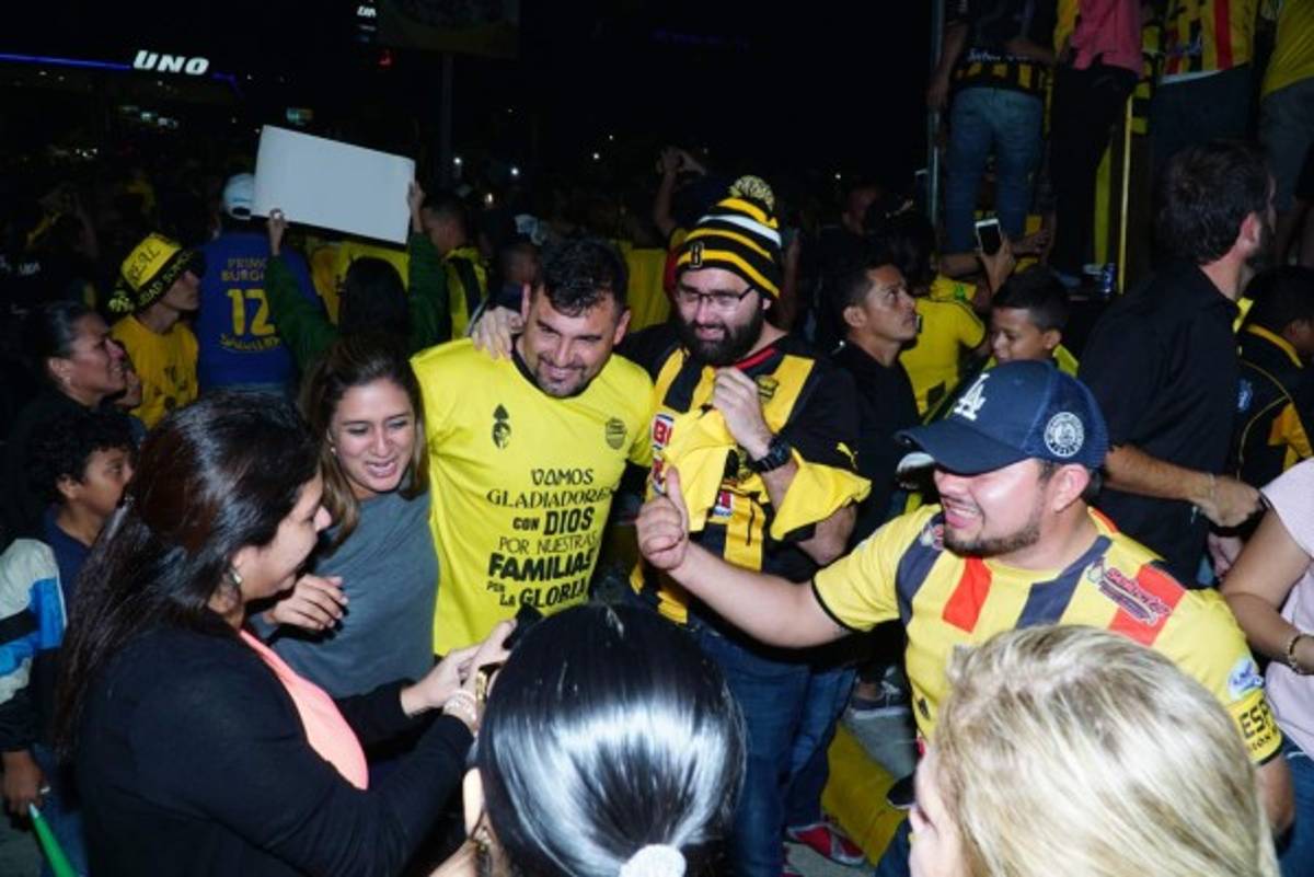 FOTOS: Así fue la fiesta de Real España con su gente en San Pedro Sula