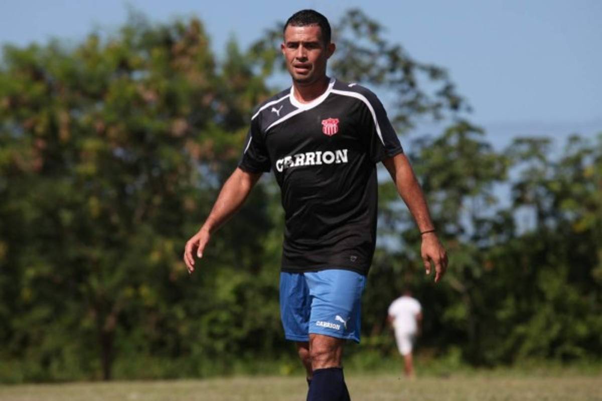 FICHAJES: Hondureño es presentado en Europa y Olimpia consuma más bajas