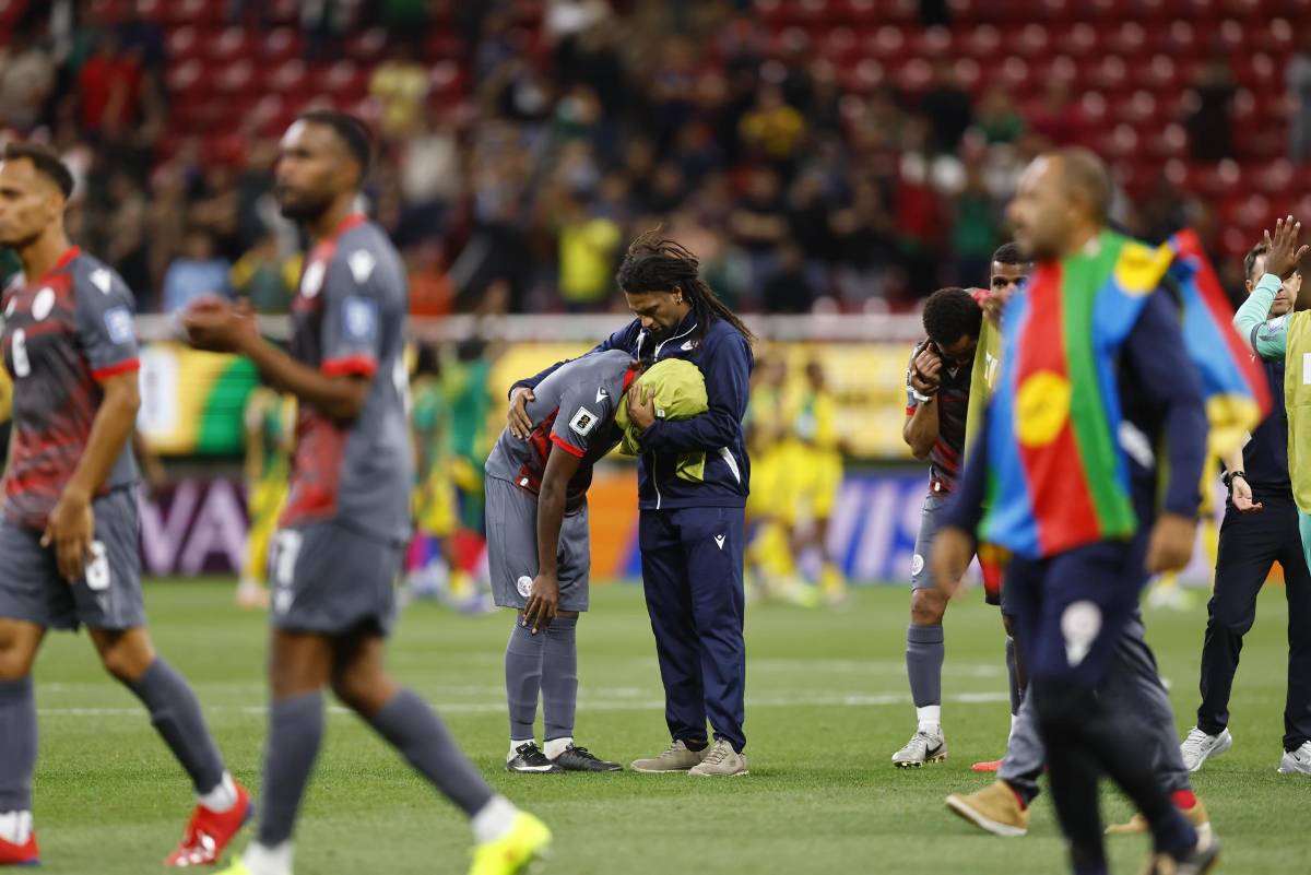 Nueva Caledonia se roba el amor de los mexicanos, ¿qué objeto le dieron al portero de Jamaica que es tendencia mundial?