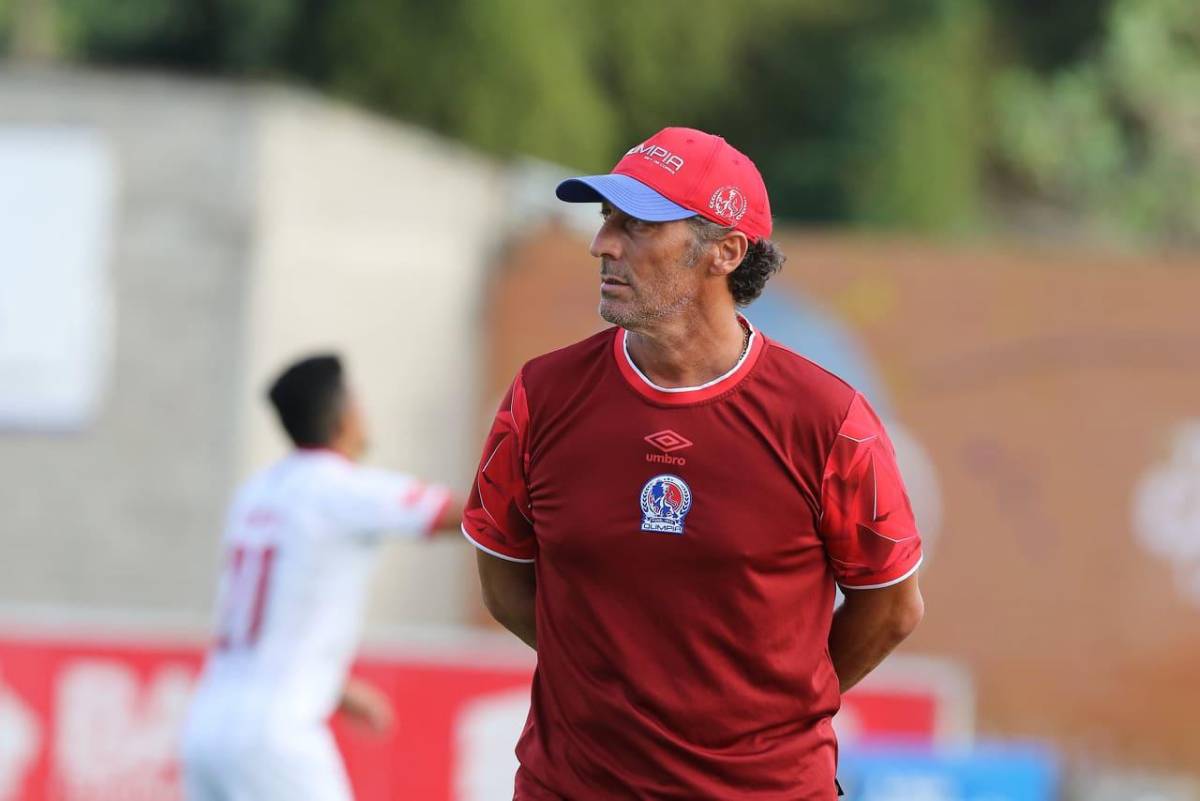 ¿Dos nuevos porteros? Olimpia entrenó en el Memorial Stadium previo a su primer amistoso en Estados Unidos