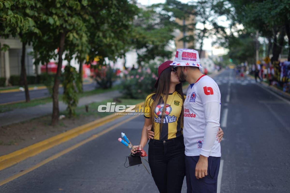 Seguridad, fiesta y mucho amor: así se vive en las afueras del Morazán previo a la final Real España-Olimpia