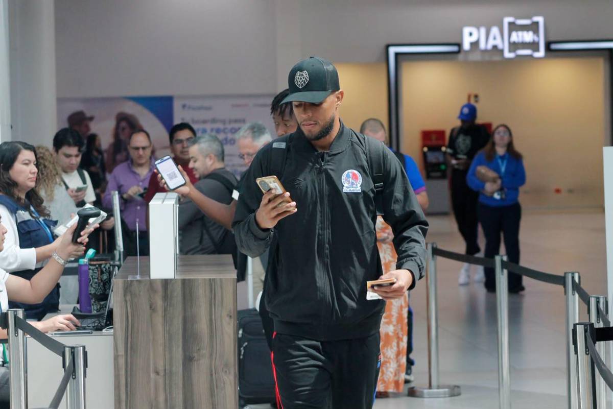 ¡A sellar boleto a cuartos! Así viajó Olimpia a Panamá. ¿Jugará Edwin Rodríguez?