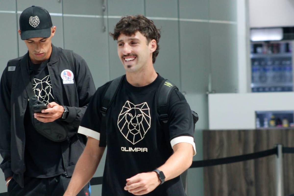 ¡A sellar boleto a cuartos! Así viajó Olimpia a Panamá. ¿Jugará Edwin Rodríguez?