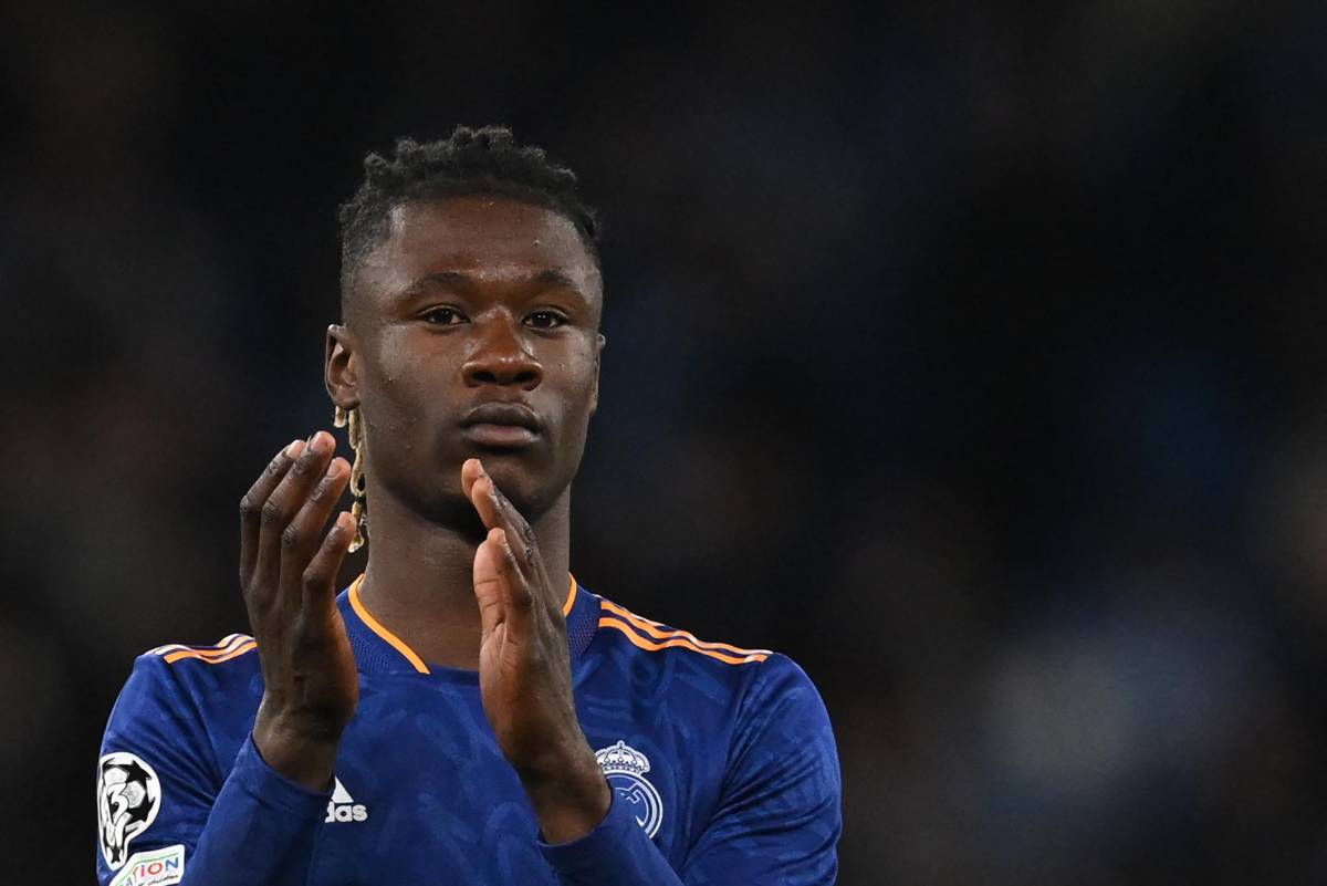 La bronca de Pep Guardiola, novatada de Camavinga y Vinicius humilla a dos brasileños en el Manchester City - Real Madrid