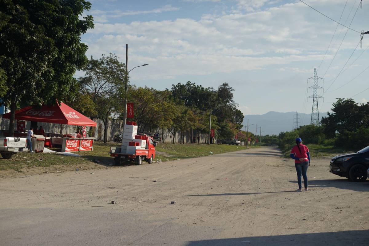 Soledad en el estadio Olímpico: Apatía de los hondureños para juego ante Canadá; así instalaron cabina del VAR