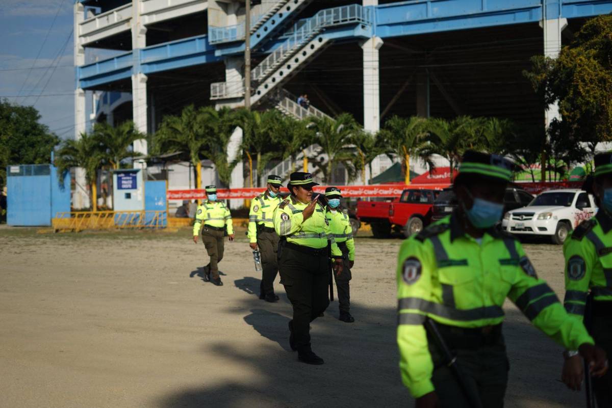 Soledad en el estadio Olímpico: Apatía de los hondureños para juego ante Canadá; así instalaron cabina del VAR