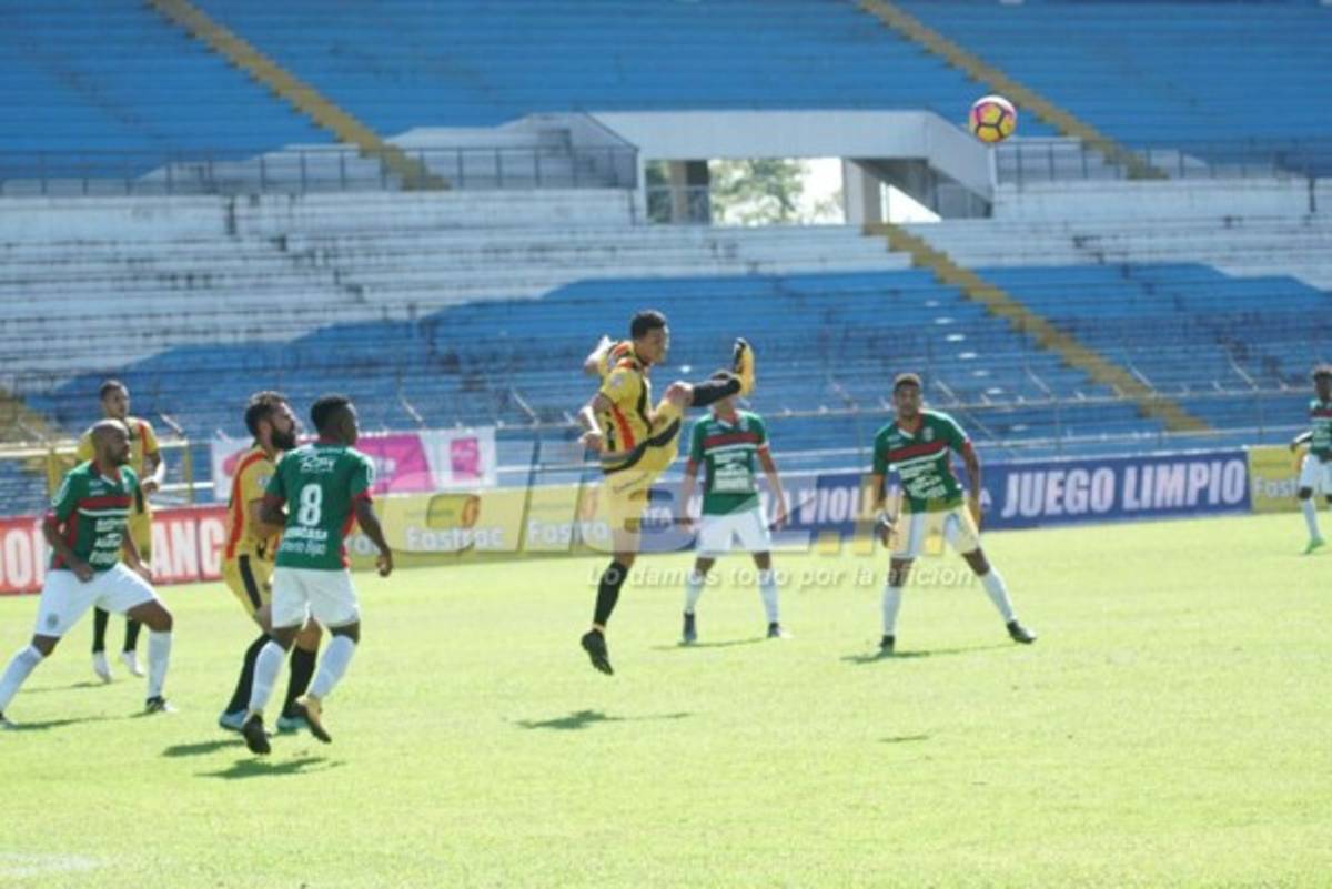 CURIOSAS: La furia del 'Chino' López y el cruce de palabras en silla del Olímpico