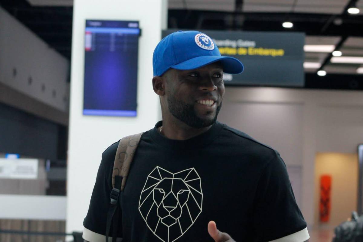 ¡A sellar boleto a cuartos! Así viajó Olimpia a Panamá. ¿Jugará Edwin Rodríguez?