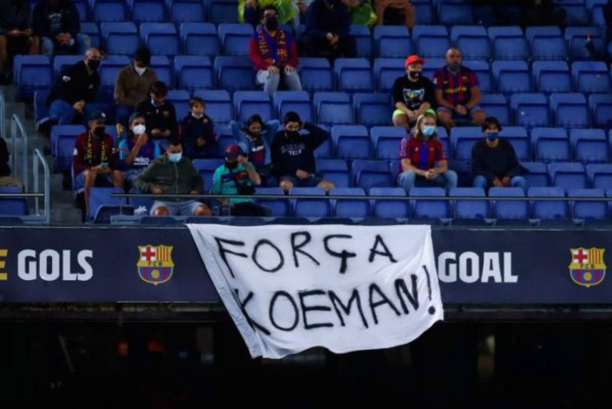 Pancarta para Koeman en el Camp Nou, el drama por el empate y lo que pasó con Piqué