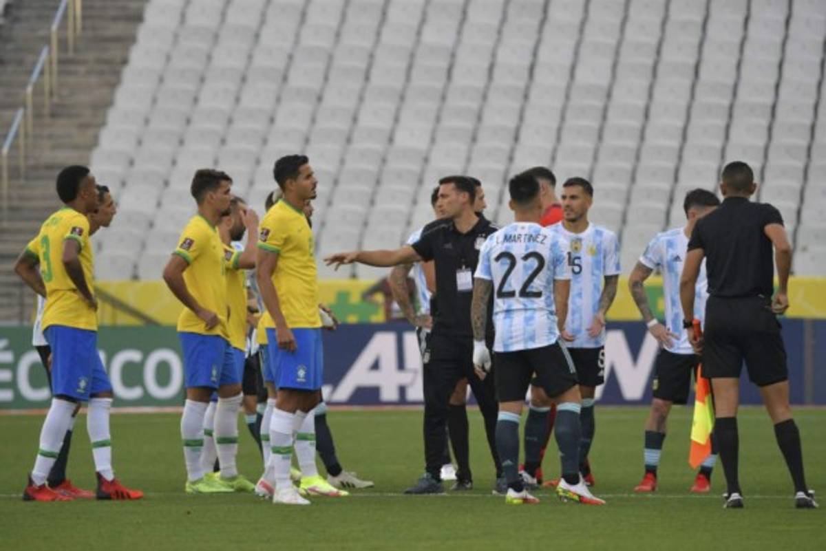Así fue la bronca en el Brasil-Argentina: El momento en que llegaron a deportar a cuatro jugadores