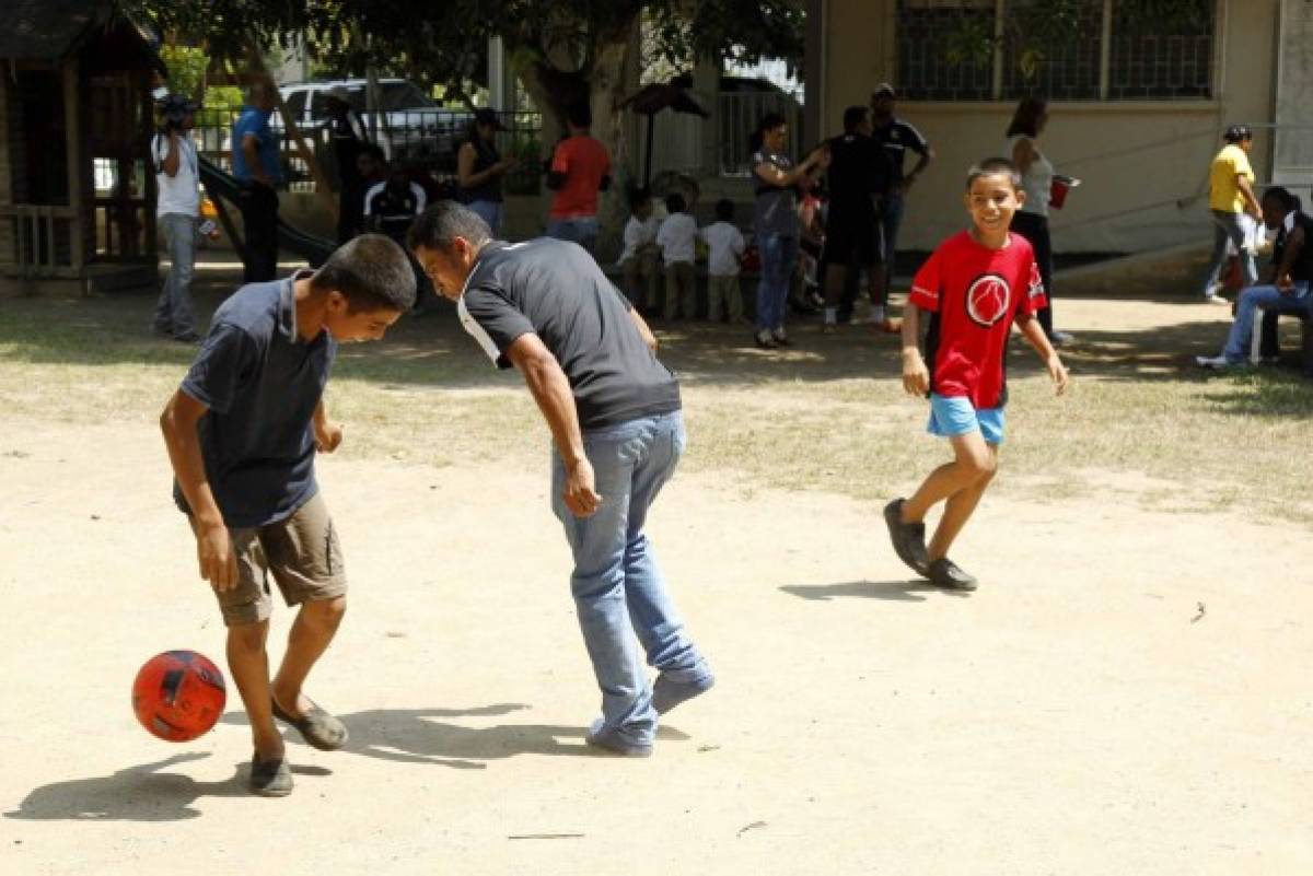 Baleadas, autógrafos y sudor: Así ha sido la semana de Honduras Progreso y Motagua