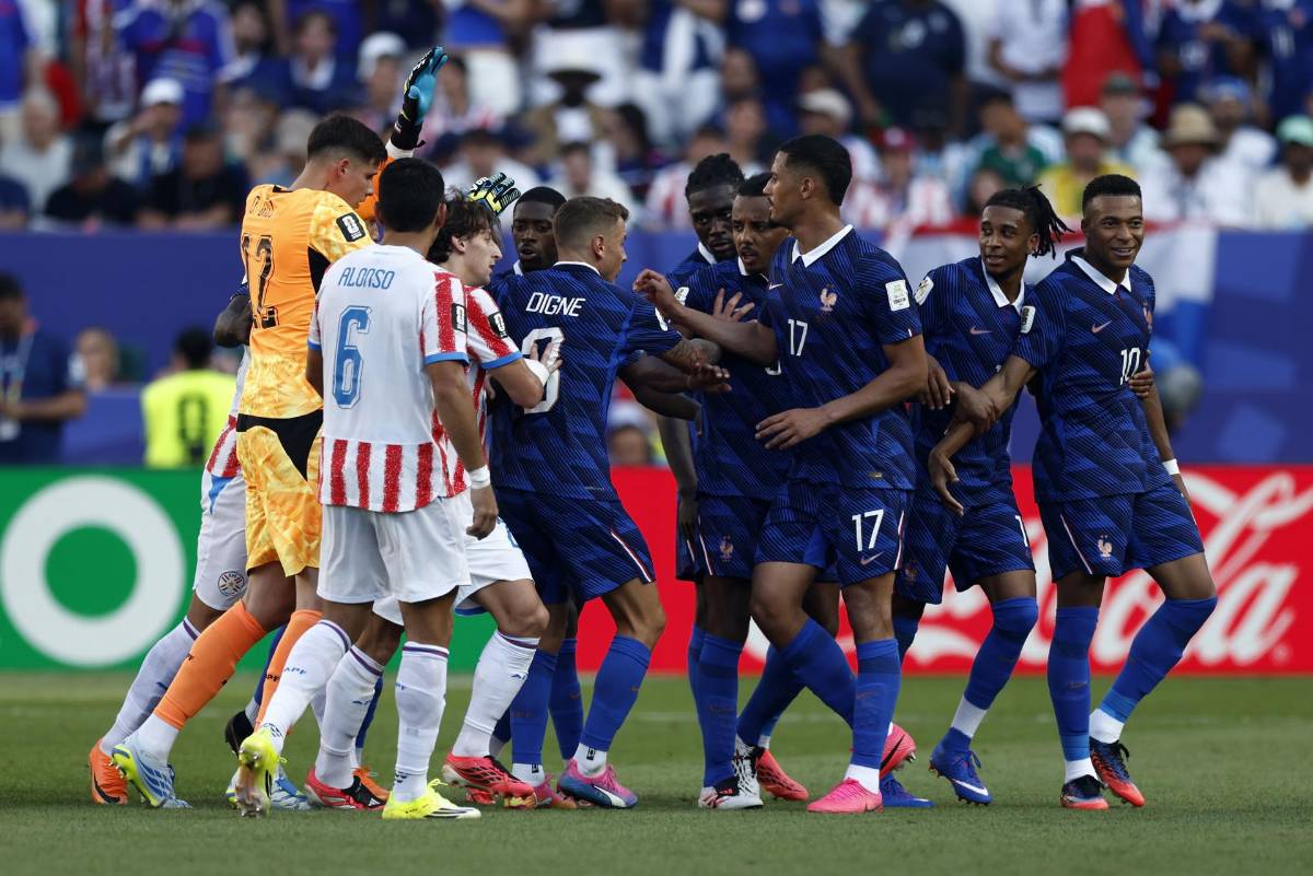 Mbappé enciende la polémica con tremenda burla y cachetadas en el Francia- Paraguay